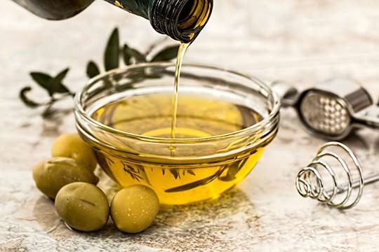 The Essential Aspects to Consider when Choosing Olive Oil for Your Business